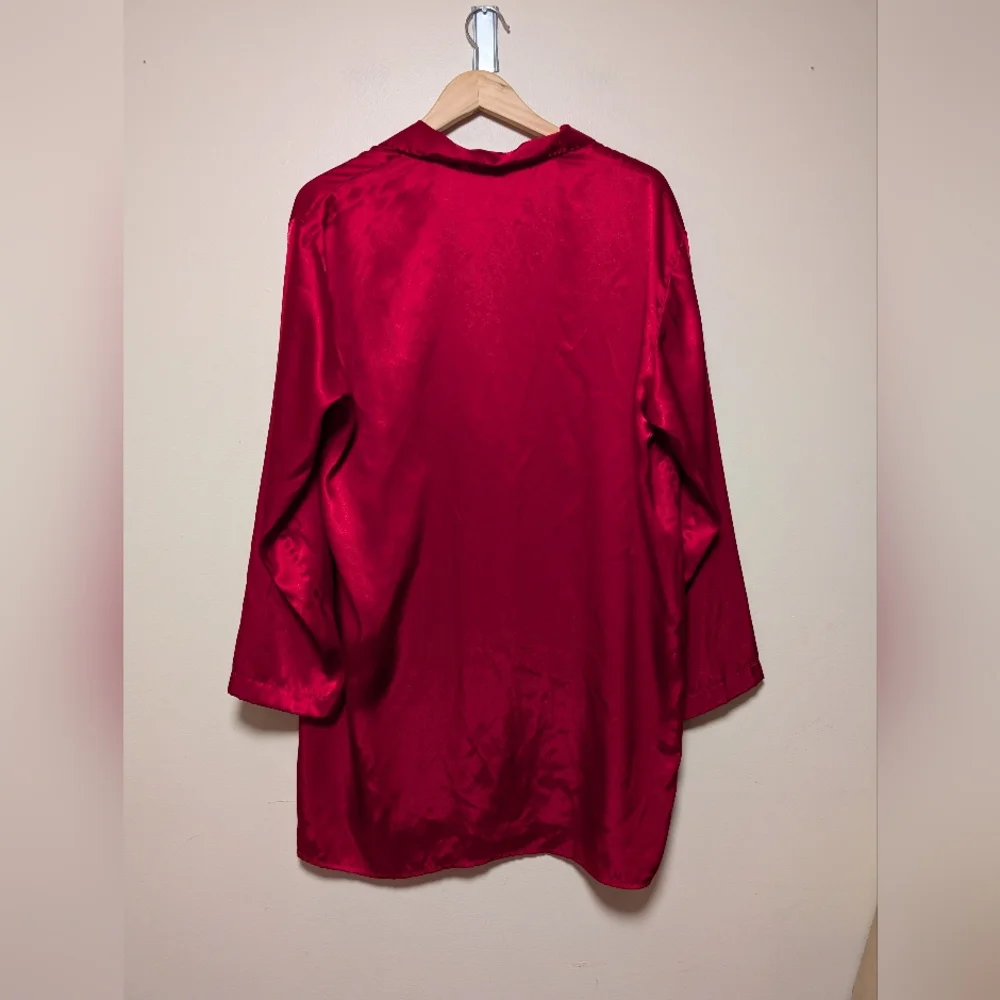 Vintage Y2K Victoria’s Secret Red Satin Sleep Shirt L
